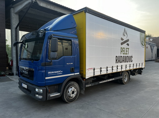 1 kamion za prevoz peleta